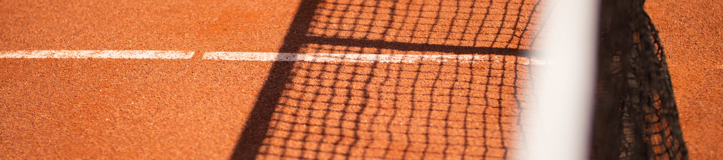 Tennisbaan gravel net